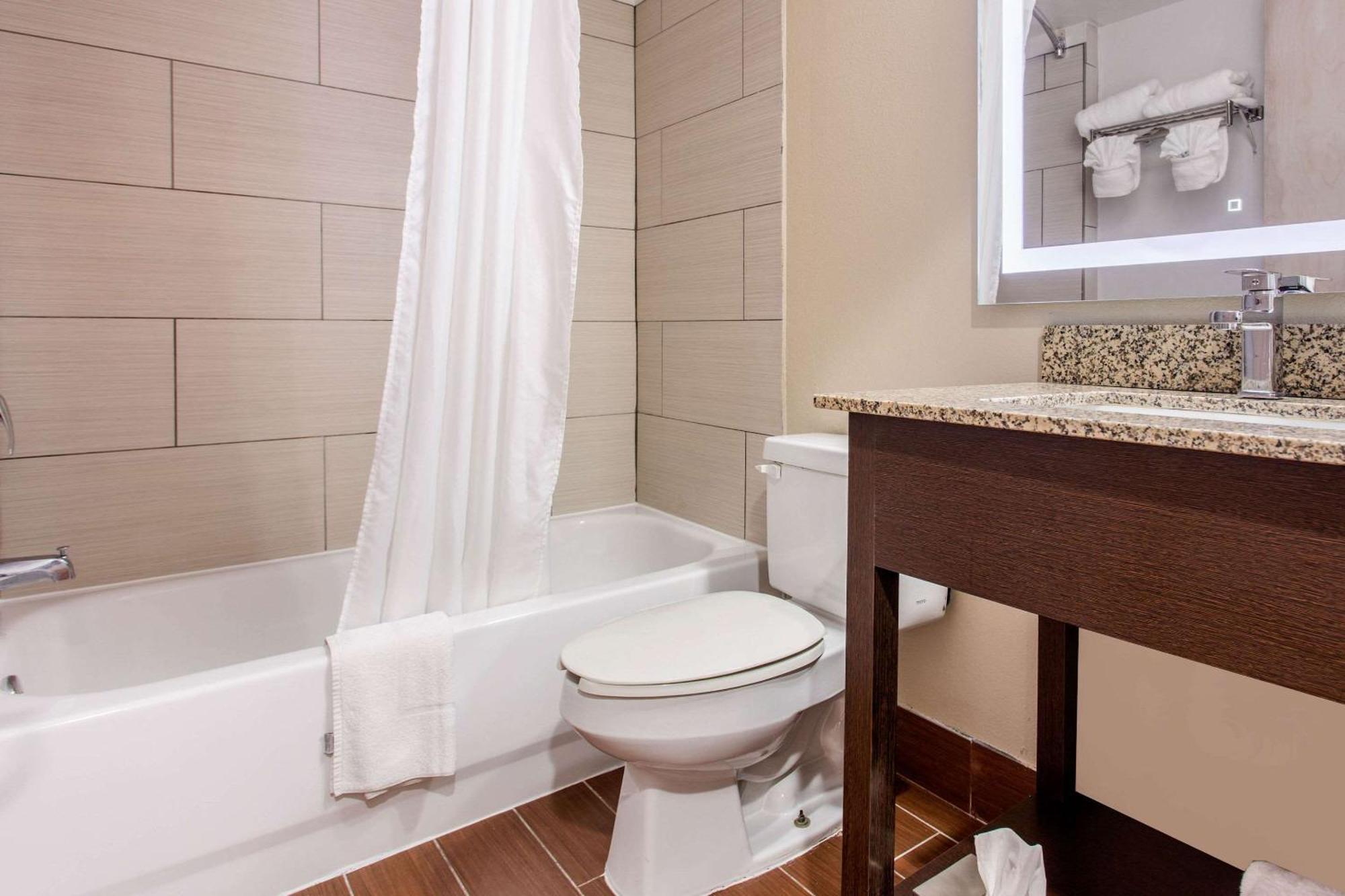 Quality Inn & Suites Myrtle Beach Near Outlets Eksteriør billede